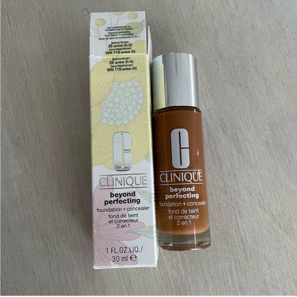 Clinique Beyond Perfecting Foundation + Concealer Amber
